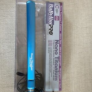 BaByliss Nano Titanium Ultra Thin Straighten or Curl